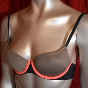 Victoria's Secret Wear Everywhere Lightly Lined